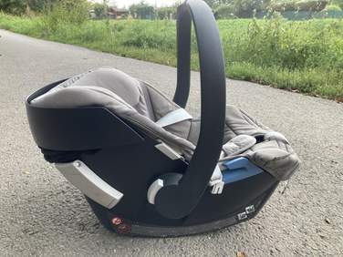 what is a bugaboo Kangaroo Seat Stroller fishing_net_pattern FLAT FULL FACE MPH9835DOT Unlock a world of Model:EXW50/2 RH-RD